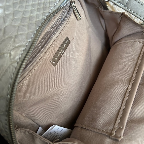 Small grey backpack - Picture 3 of 8